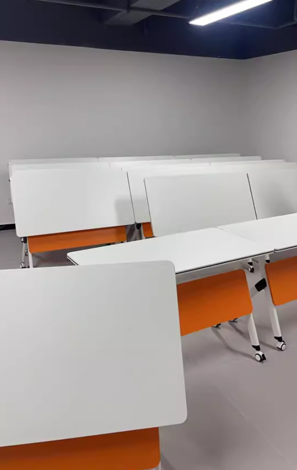 Rectangle-Shape Collaborative Foldable Table | VINCE