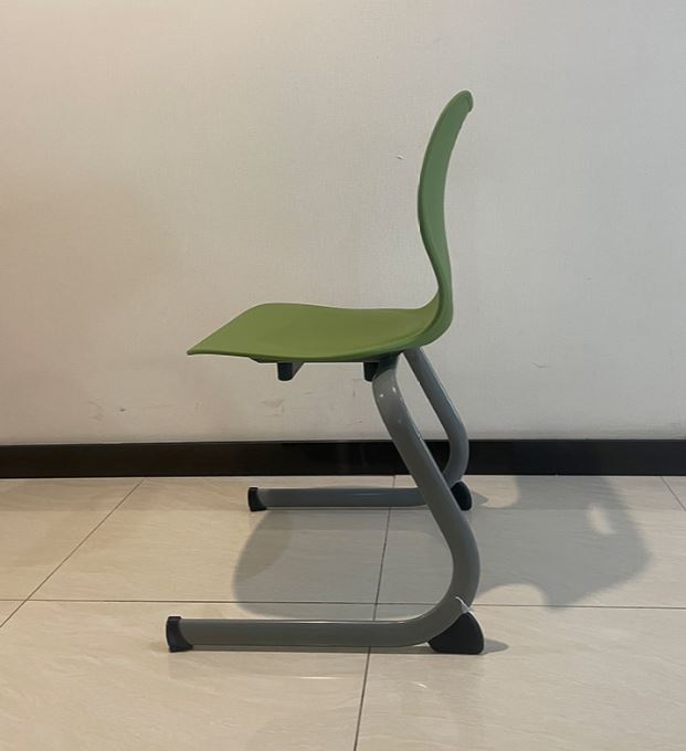 Cantilever Stackable Chair | LIEM - onehappyhome