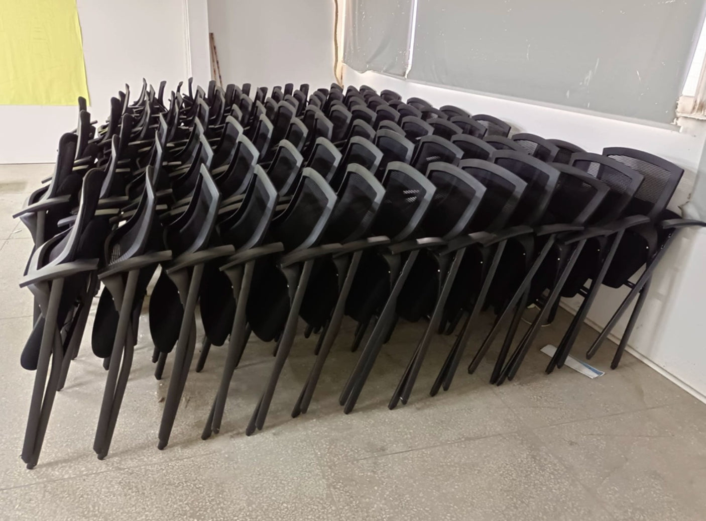 Training Armchair with Castors | ALEC