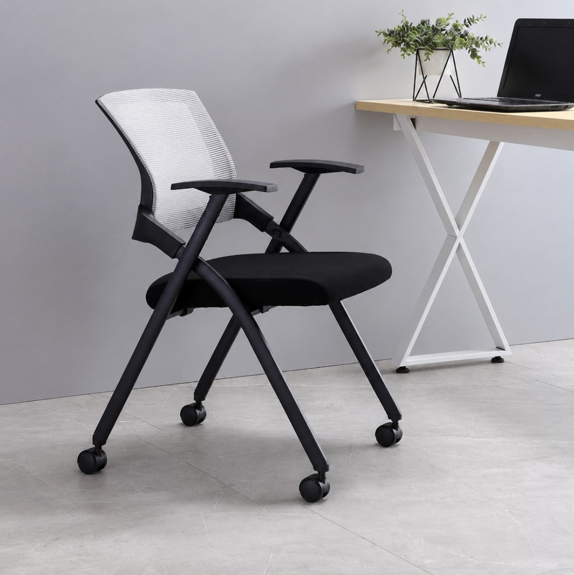 Training Armchair with Castors | ALEC