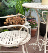 Modern Outdoor Table and Chairs Garden | HEART - onehappyhome